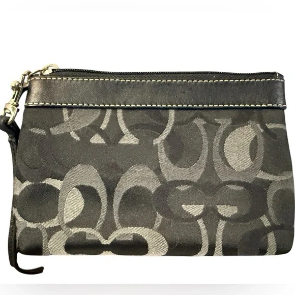 Coach Vintage Collection Pleated Soho Wristlet w/ Leather Trim - Picture 3 of 5